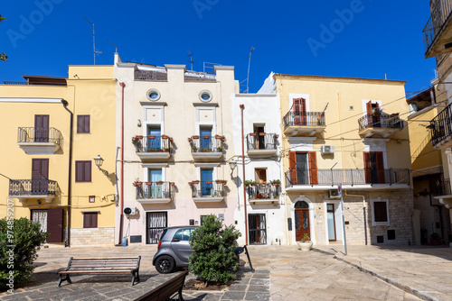Fototapeta Naklejka Na Ścianę i Meble -  Charming narrow streets in the old town of Bari, Puglia, Italy