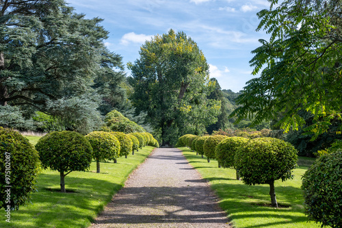 topiary walk