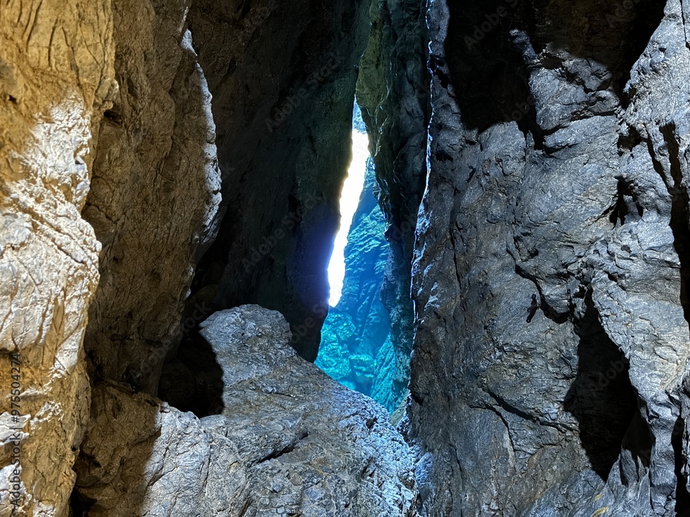 Obraz premium cave entrance