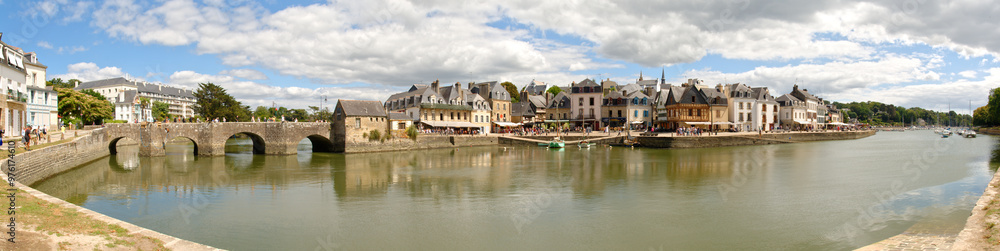 Panorama sur le port de Saint Goustan Panorama sur le port de Saint Goustan