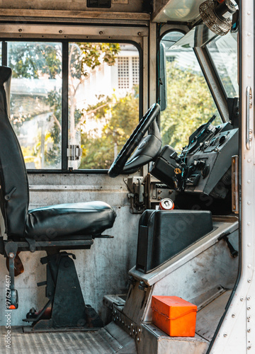 Obraz na płótnie Driver's cockpit of a delivery van in the United States. w salonie
