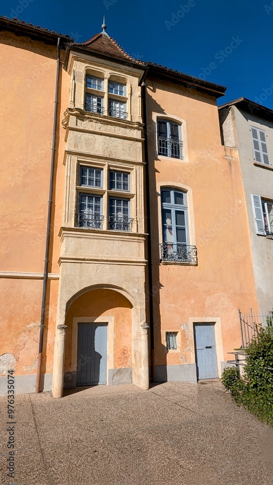 TREVOUX (Ain) TREVOUX (Ain)