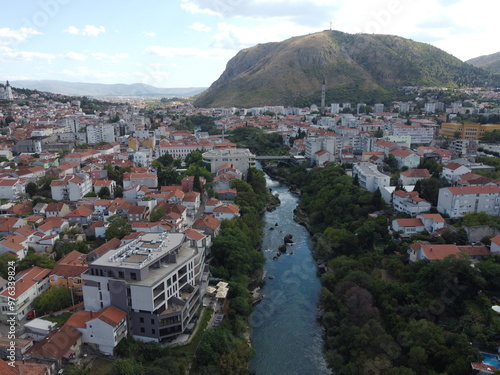 Obraz na płótnie Drone aerial shot of Bosnia, Mostar, Stari Most Bridge w salonie
