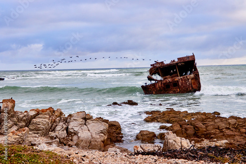 Wallpaper Mural Eine Reise durch Südafrika. Schiffswrack bei Kap Agulhas Torontodigital.ca