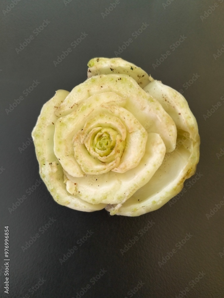 Obraz premium A bok choy cut that looks like a green rose, unique, fresh, and beautiful