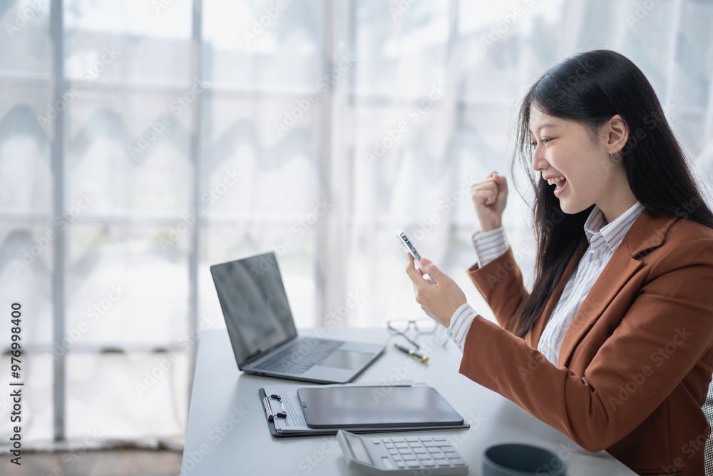 woman happiness plans for financial success by integrating budget and marketing strategies to optimize overall finance management woman happiness plans for financial success by integrating budget and marketing strategies to optimize overall finance management