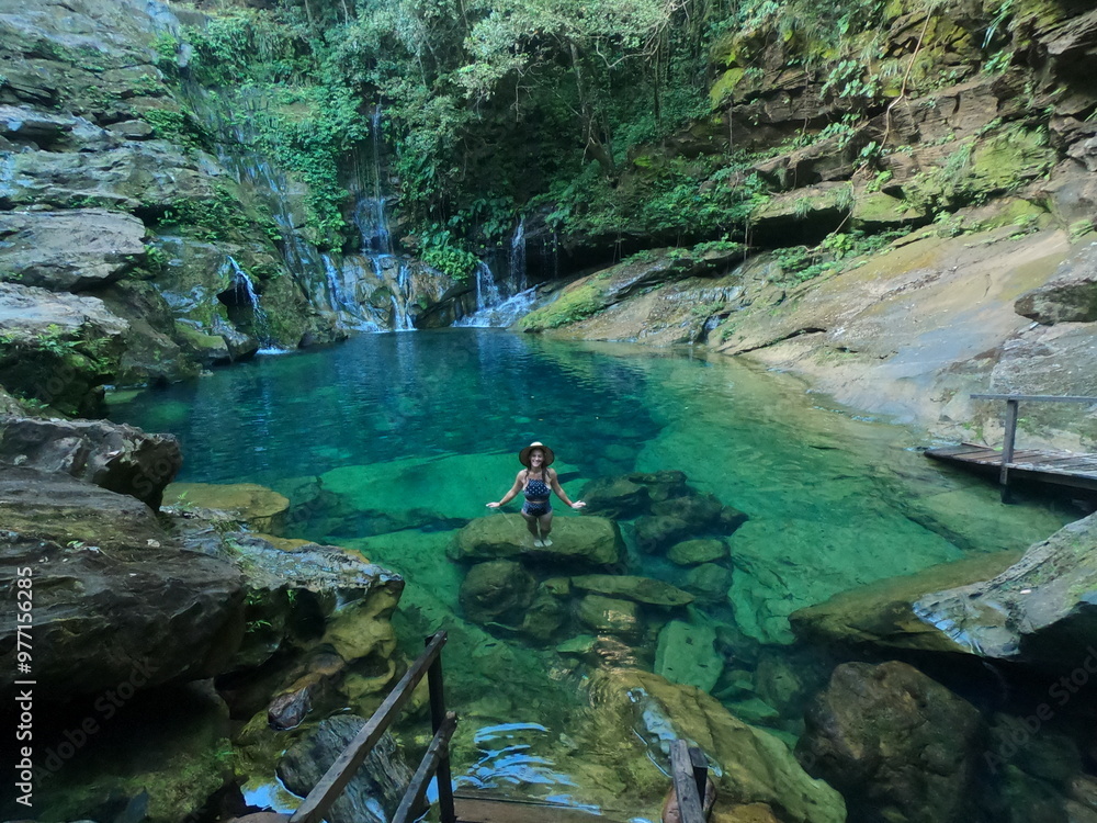 mulher no Poço Azul na Chapada das Mesas, maranhão mulher no Poço Azul na Chapada das Mesas, maranhão