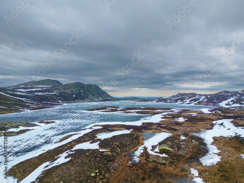 Norwegen, Norway, Gaustatoppen, Gaustabanen,  Berg, Mountain, Landschaften, Landscapes, Schnee, Snow, Drohnen, Droneshots, Himmel, Sky, Blue, Winter, Herbst, Kalt, Düster, Wolken, Bäume, Trees,   photo