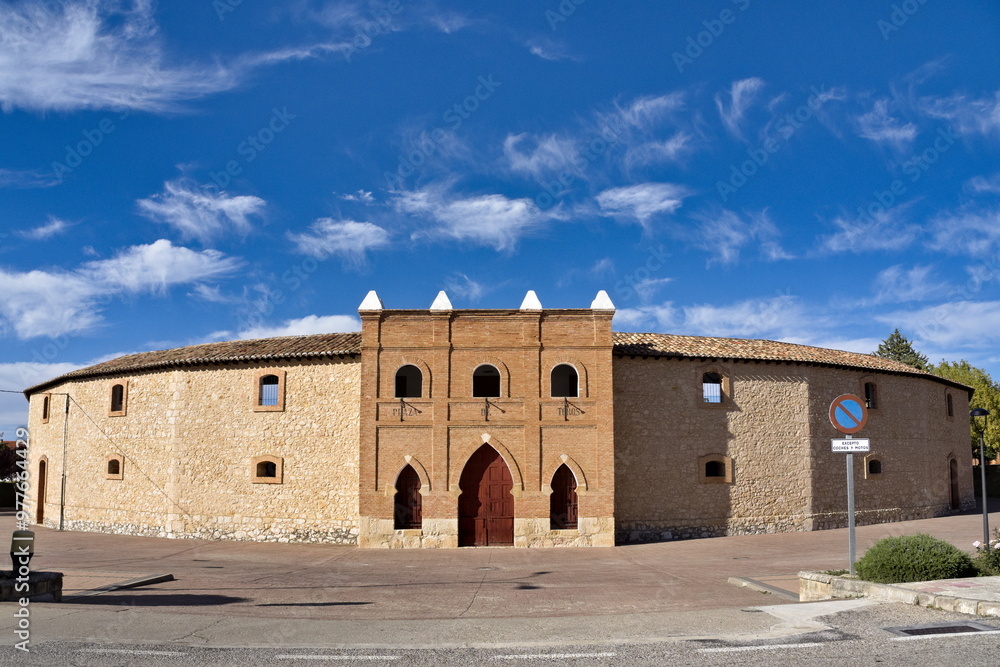 Fototapeta premium view of the bullring of the town of el burgo de osma