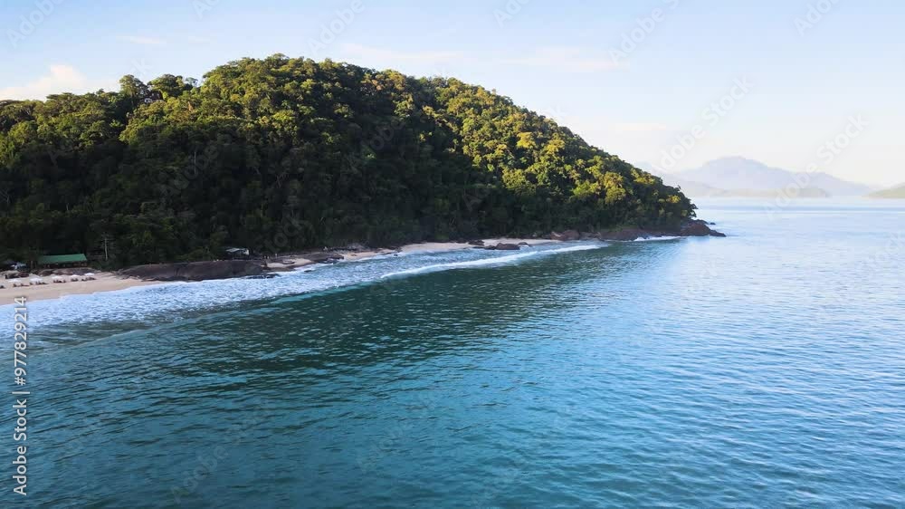 VISTA AÉREA DA BELÍSSIMA PRAIA DO PRUMIRIM - UBATUBA - SÃO PAULO - BRASIL. AERIAL VIEW OF THE BEAUTIFUL PRUMIRIM BEACH - UBATUBA - SÃO PAULO - BRAZIL VISTA AÉREA DA BELÍSSIMA PRAIA DO PRUMIRIM - UBATUBA - SÃO PAULO - BRASIL. AERIAL VIEW OF THE BEAUTIFUL PRUMIRIM BEACH - UBATUBA - SÃO PAULO - BRAZIL