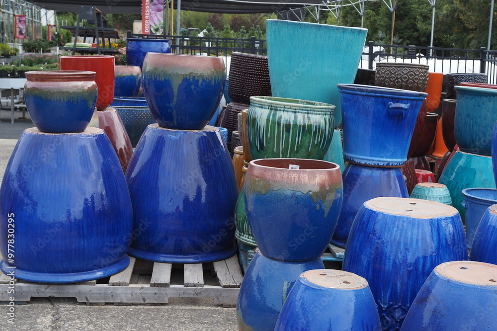 Different colors and styles o pottery. Different colors and styles o pottery.