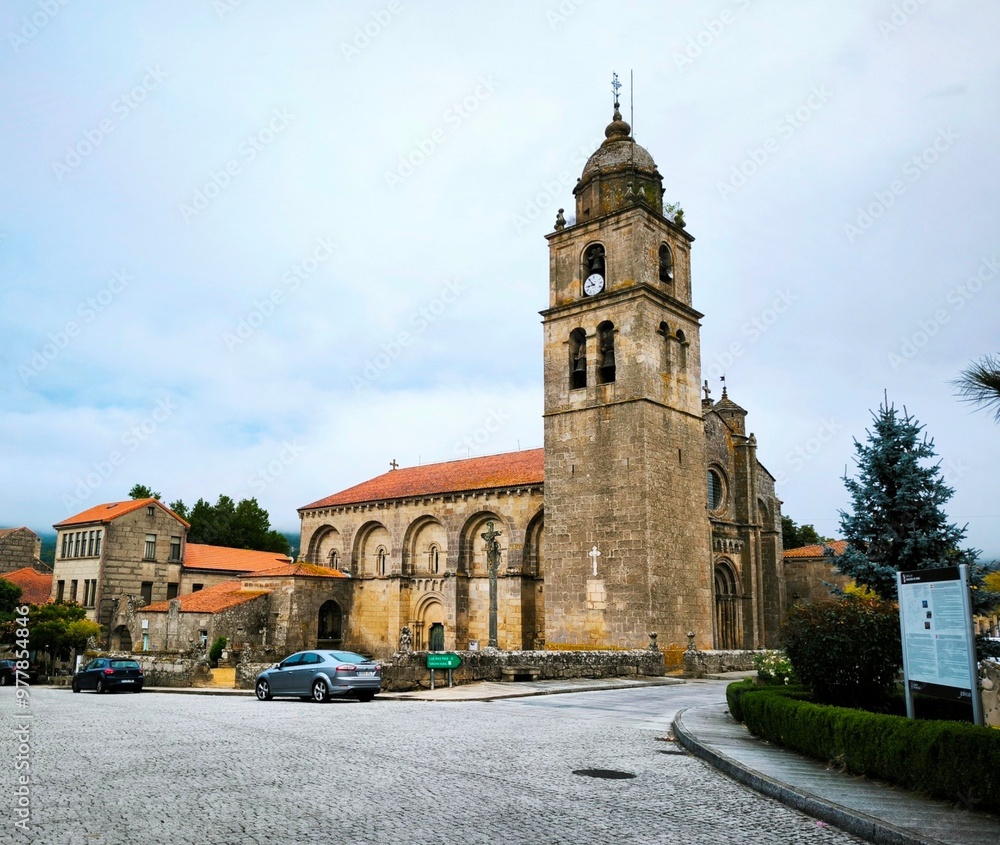 Fototapeta premium Monasterio de Xunqueira de Ambia, Galicia