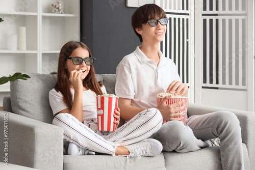 Cute girl and her brother w...