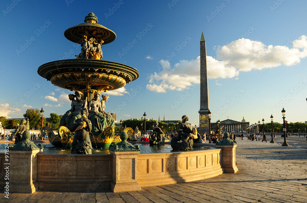 Fototapeta premium Paris, Ille de France, France. September 16, 2024: Fountain and Obelisk at Place de la Concorde, Paris on a sunny day