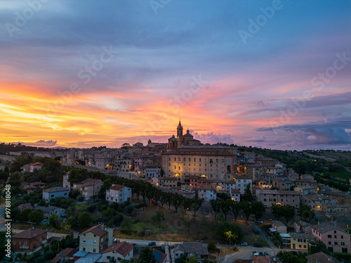 Corinaldo / Marken / Italien im Sonnenuntergang / Drohenbilder