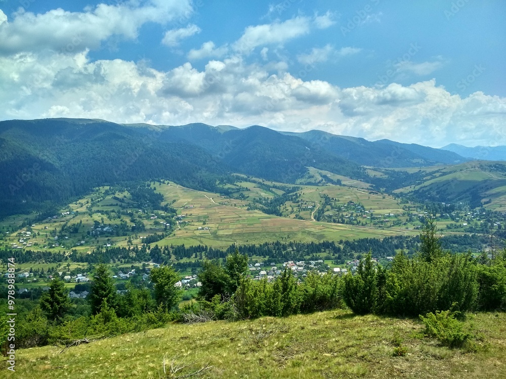 Naklejka premium landscape with mountains