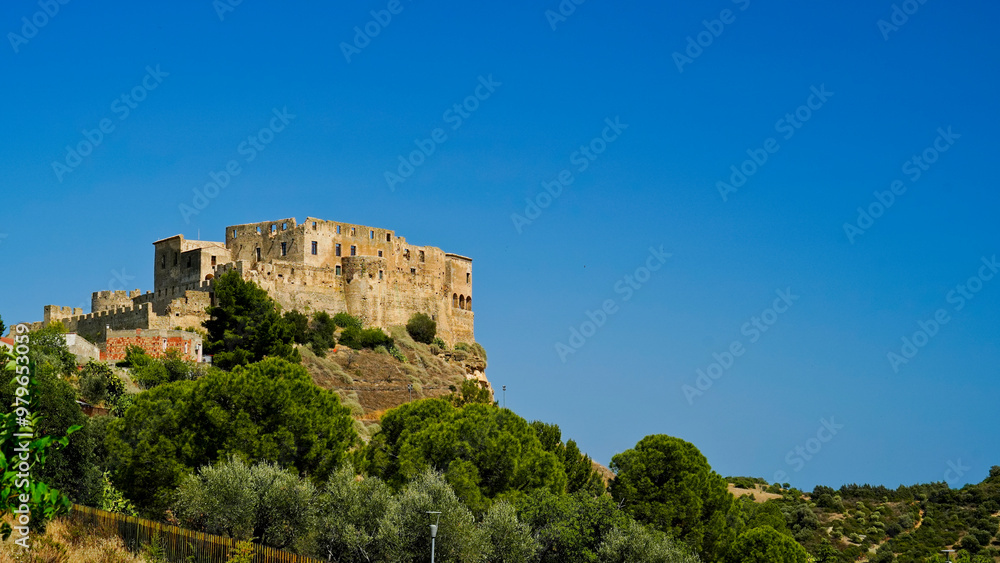 Castello Svevo e borgo di Rocca Imperiale, Cosenza, Calabria, Italia Castello Svevo e borgo di Rocca Imperiale, Cosenza, Calabria, Italia