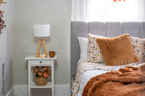 Cozy fall bedroom decor
