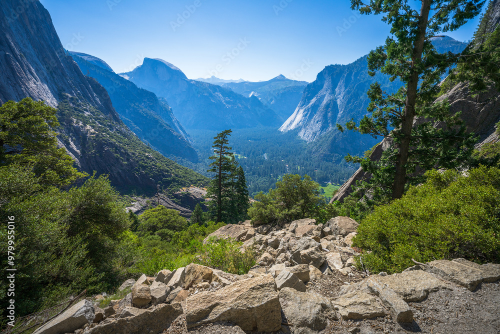 hiking the upper yosemite falls trail in yosemite national park