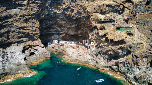 Tableau sur toile Foto aérea del Poris de Candelaria en La Palma, Canarias. drone