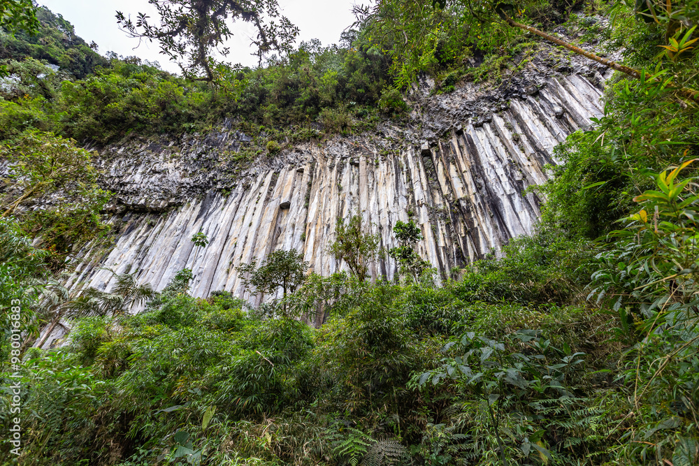 Tangan columns, immense rock walls Tangan columns, immense rock walls