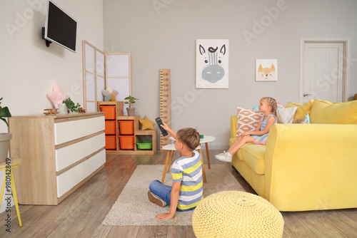 Little children watching ca...