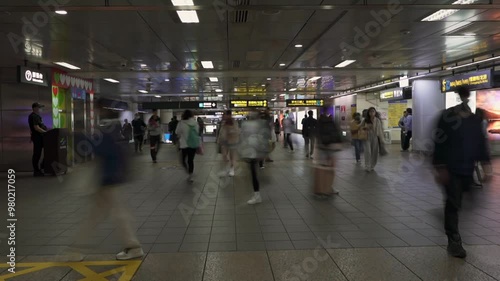 Wallpaper Mural a lot of people coming and going from subway stations Torontodigital.ca