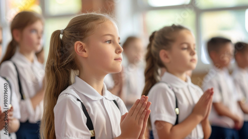 Wallpaper Mural School Children Praying in Class Torontodigital.ca