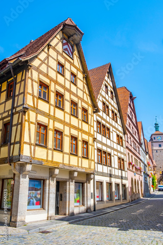 Obraz na płótnie Rothenburg ob der Tauber, Germany - A sunny day at the picturesque village of Rothenburg ob der Tauber, Germany w salonie
