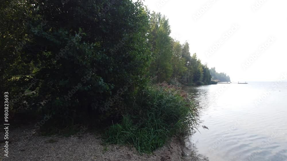 Der Cospudener See in Leipzig im Spätsommer Der Cospudener See in Leipzig im Spätsommer