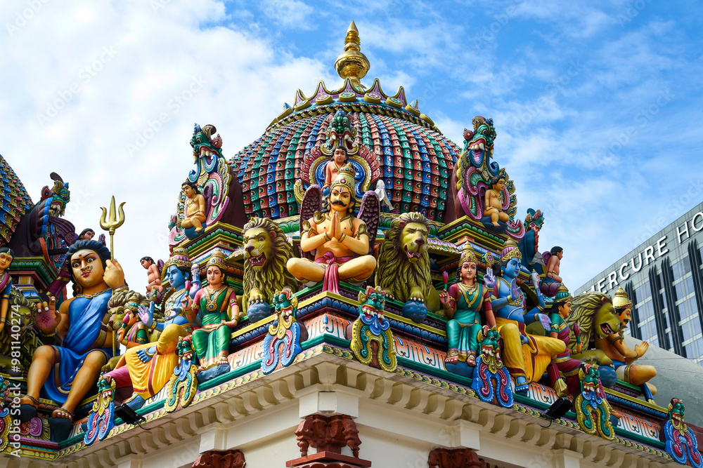 Building view of the Sri Mariamman Temple in Chinatown, Singapore, Built in 1827, it's the oldest Hindu temple in Singapore. Building view of the Sri Mariamman Temple in Chinatown, Singapore, Built in 1827, it's the oldest Hindu temple in Singapore.