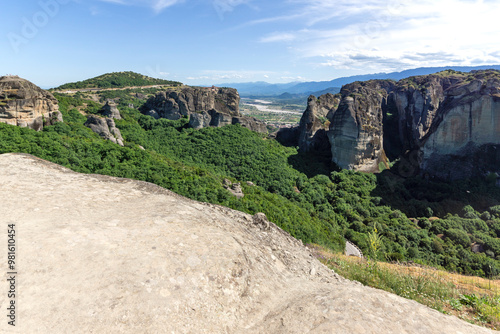 Obraz na płótnie Panoramic view of Meteora Monasteries, Greece w salonie