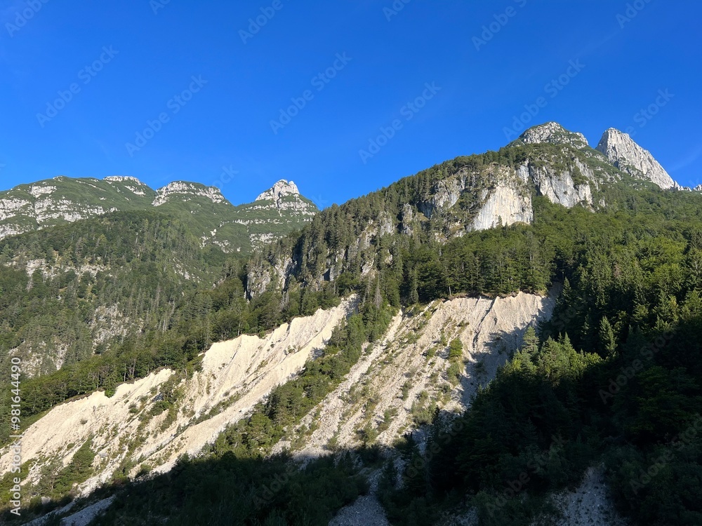 Rocky mountains around Mangart peak in the Julian Alps, Strmec na Predelu (Triglav National Park, Slovenia) - Felsige Berge rund um den Mangart-Gipfel in den Julischen Alpen (Triglav-Nationalpark) Rocky mountains around Mangart peak in the Julian Alps, Strmec na Predelu (Triglav National Park, Slovenia) - Felsige Berge rund um den Mangart-Gipfel in den Julischen Alpen (Triglav-Nationalpark)