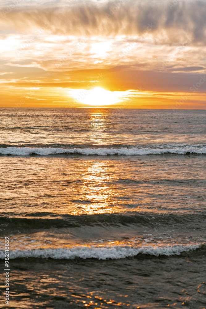 Obraz premium sunset over the sea