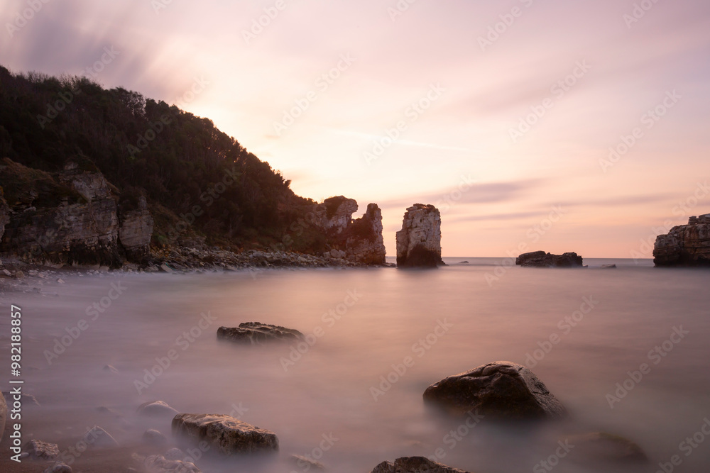 The magnificent color of the sea of Kilim Bay, the natural wonder of Ağva, which is the subject of unique photographs, and the unique rock formations The magnificent color of the sea of Kilim Bay, the natural wonder of Ağva, which is the subject of unique photographs, and the unique rock formations