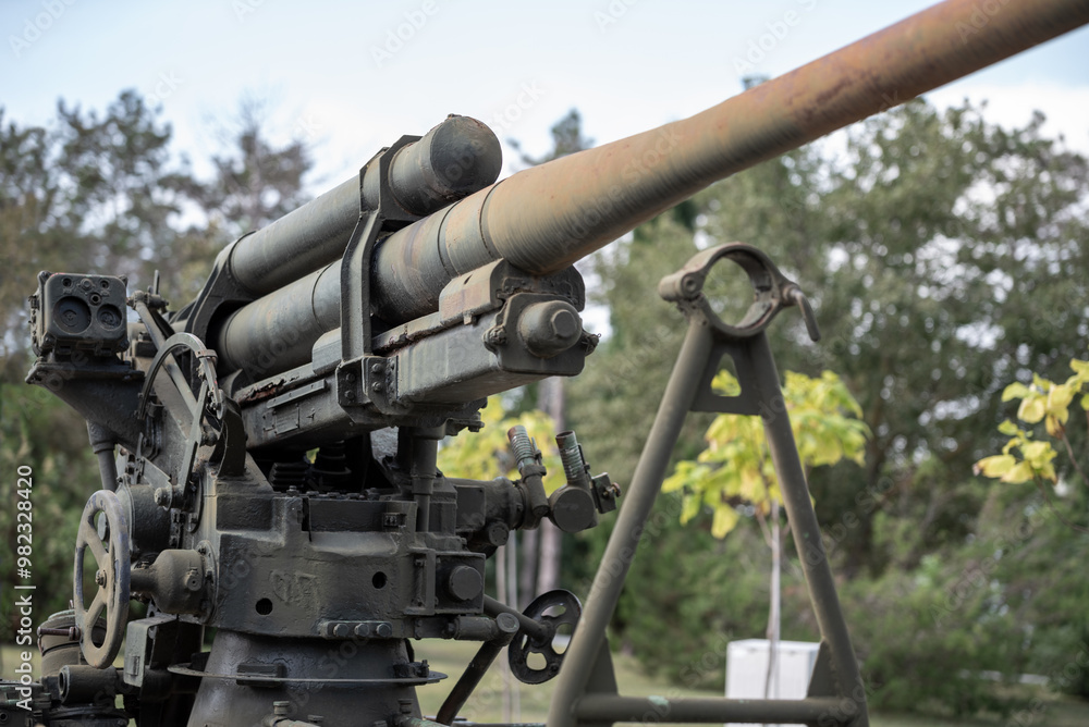 old weapon is an artillery cannon in the war in Ukraine Without soldiers old weapon is an artillery cannon in the war in Ukraine Without soldiers