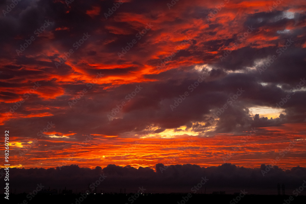 Obraz premium Sunset, fire in the sky