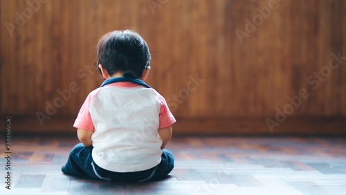 Foto スタイをかけた一歳半の男の子