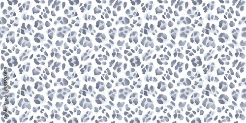 a seamless light gray leopard print pattern on a white background, in a watercolor, hand-drawn style