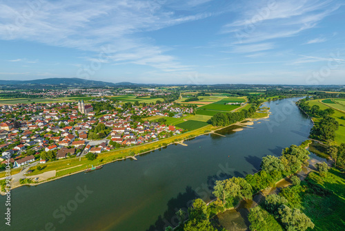 Die Donau bei Niederalteich in der Region Donau-Wald, Blick Donau-abwärts