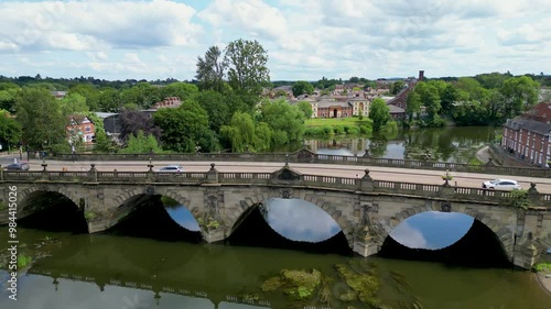 River avon flowing through picturesque stratford-upon-avon