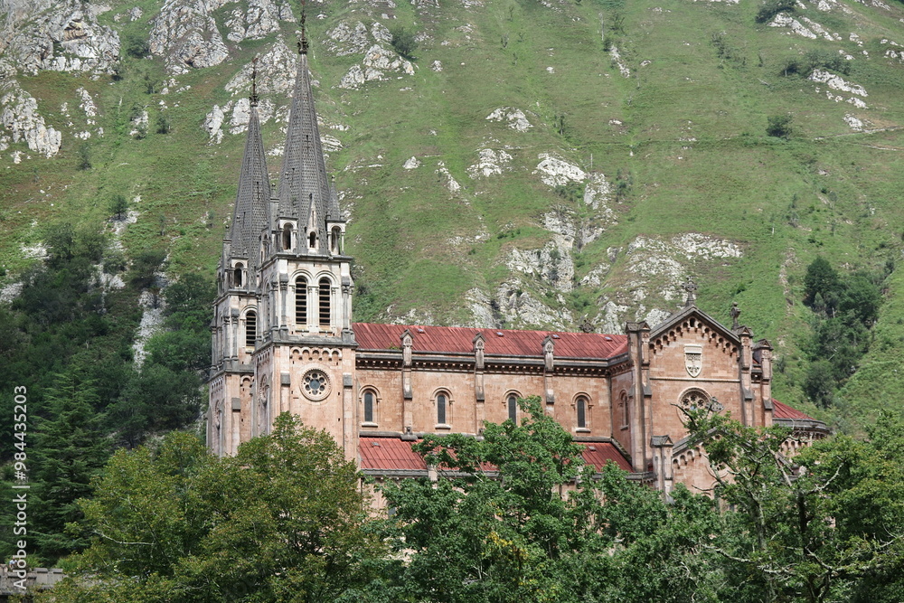 Kirche in Covadonga, Asturien
