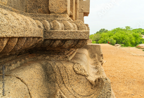 ancienne architecture hindoue- à Mahäbalipuram sud de l'inde