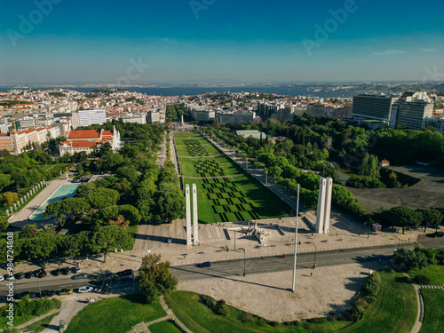 Foto AERIAL View of Eduardo VII park with labyrinth in Lisbon, Portugal