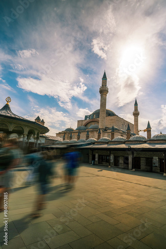 Obraz na płótnie Majestic Mosque with Dome and Minarets Under Bright Sky, Selimiye Mosque in Konya, Turkey w salonie