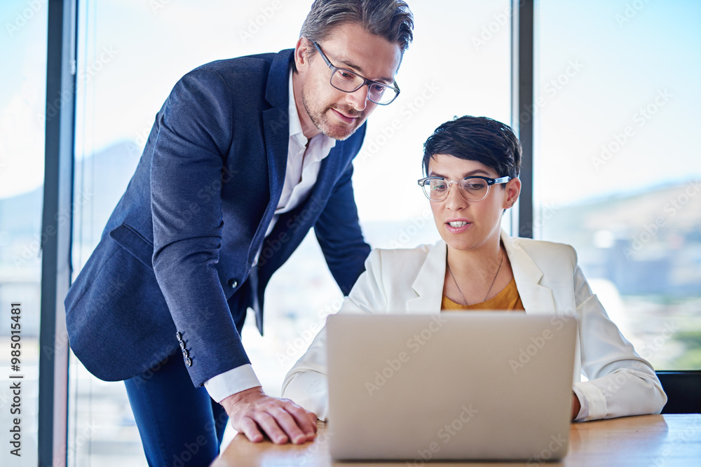 © peopleimages.com - Laptop, training and mentor with business people for email marketing, target audience research and rpa software. Chief automation officer, solution and collaboration with employees and ai system