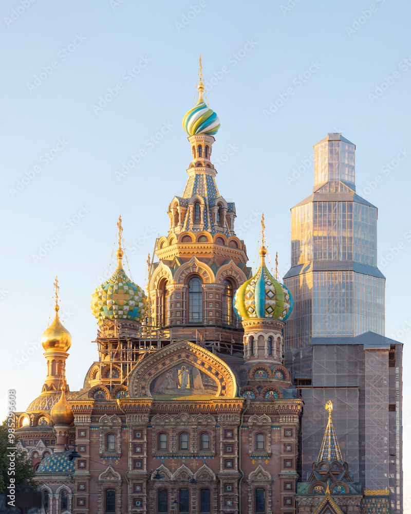 Obraz premium View of the Church of the Savior on Spilled Blood (Cathedral of the Resurrection of Christ) under restoration in central St. Petersburg, Russia.