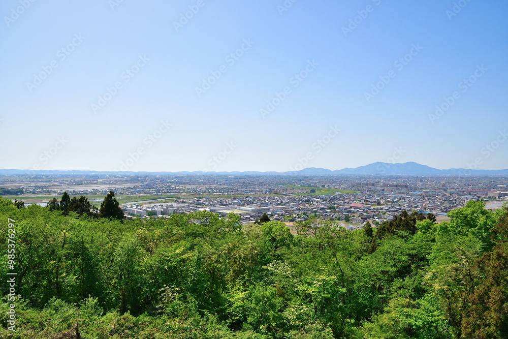 Fototapeta premium 大崎山公園から三条市街を望む（新潟県）