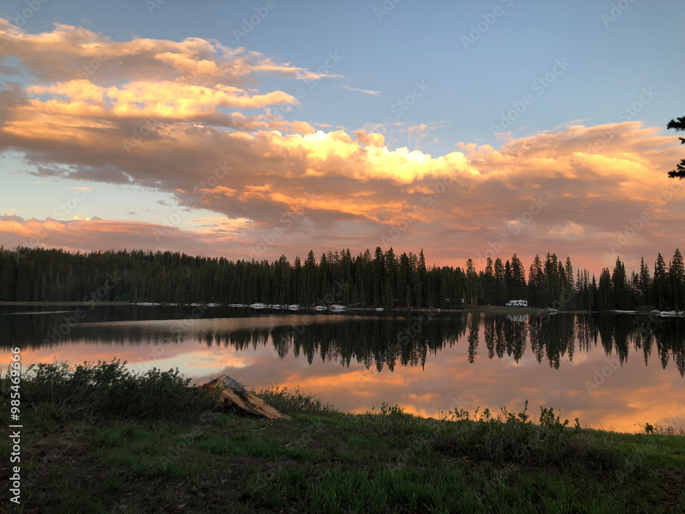 Obraz premium Golden Hour Serenity