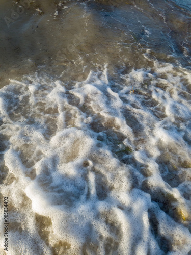 sea ​​waves seen from the beach shore